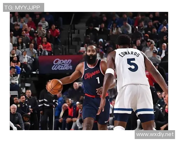 美记：快船在倾听所有人报价，被建议通过三方交易将哈登送至狼队